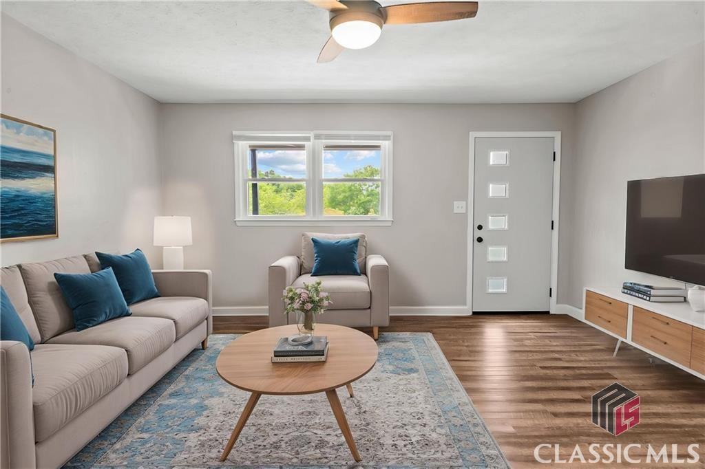 230 China Street - Photo 2 of 8