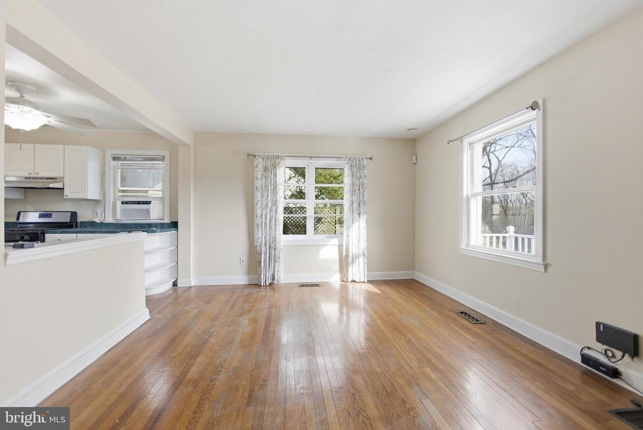 10626 S Dunmoor Dr #1 - Photo 3 of 19