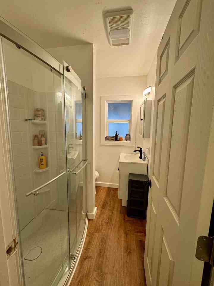 998 - 213/215 Casey Avenue - Photo 7 of 9