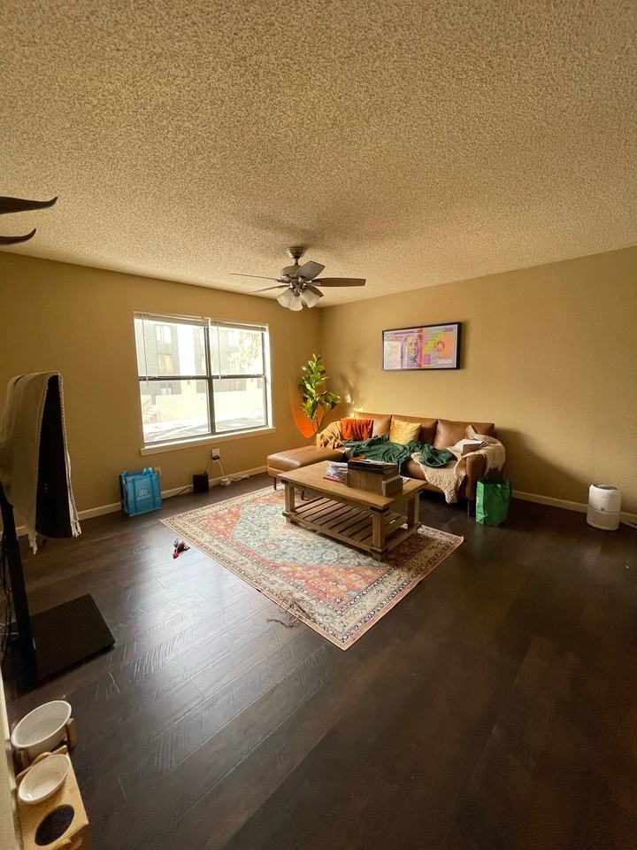 211 Mount Hope Court - Photo 2 of 18