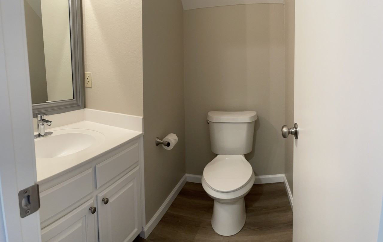 129 Wildwood Ct #D - Photo 7 of 9