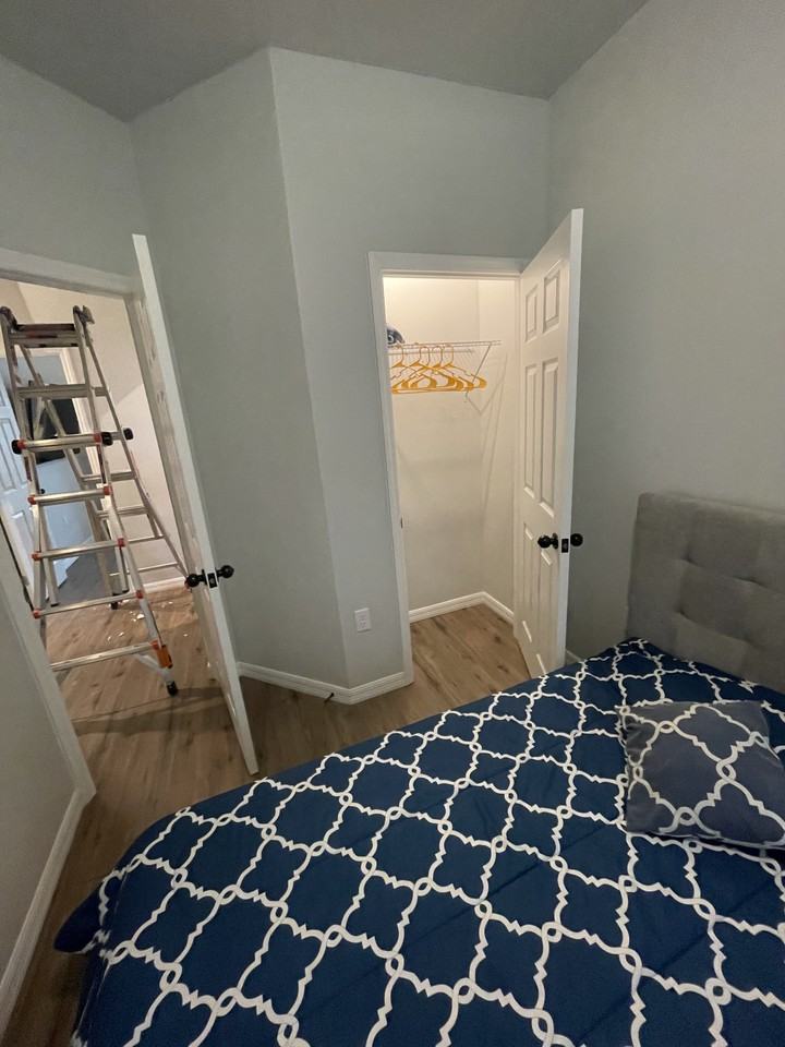 1931 Oxnard Ct #3rdROOM3 - Photo 2 of 6