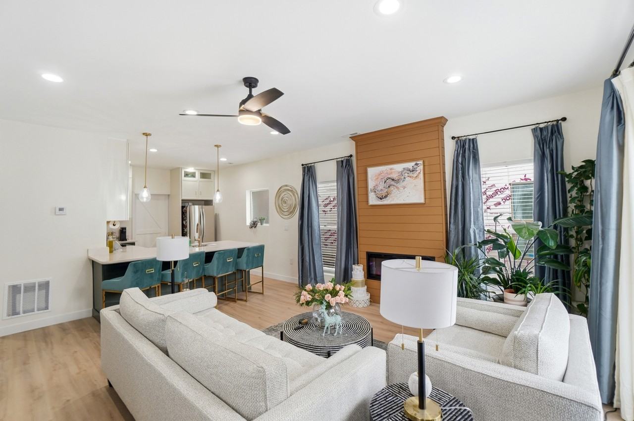 408 Saint Clair Ave #408 - Photo 4 of 34