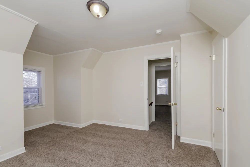 9320 S 54th Ct #NA - Photo 3 of 9