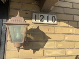 featured image of 1210 W Hope Ave