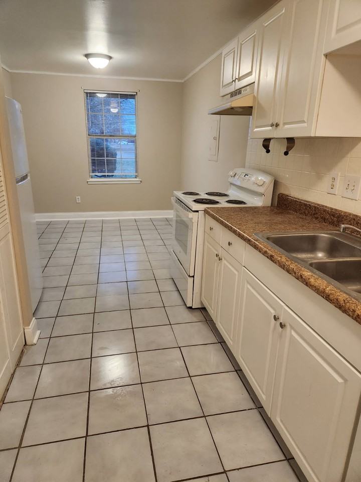 1301 Neelys Bend Rd #NA - Photo 3 of 11