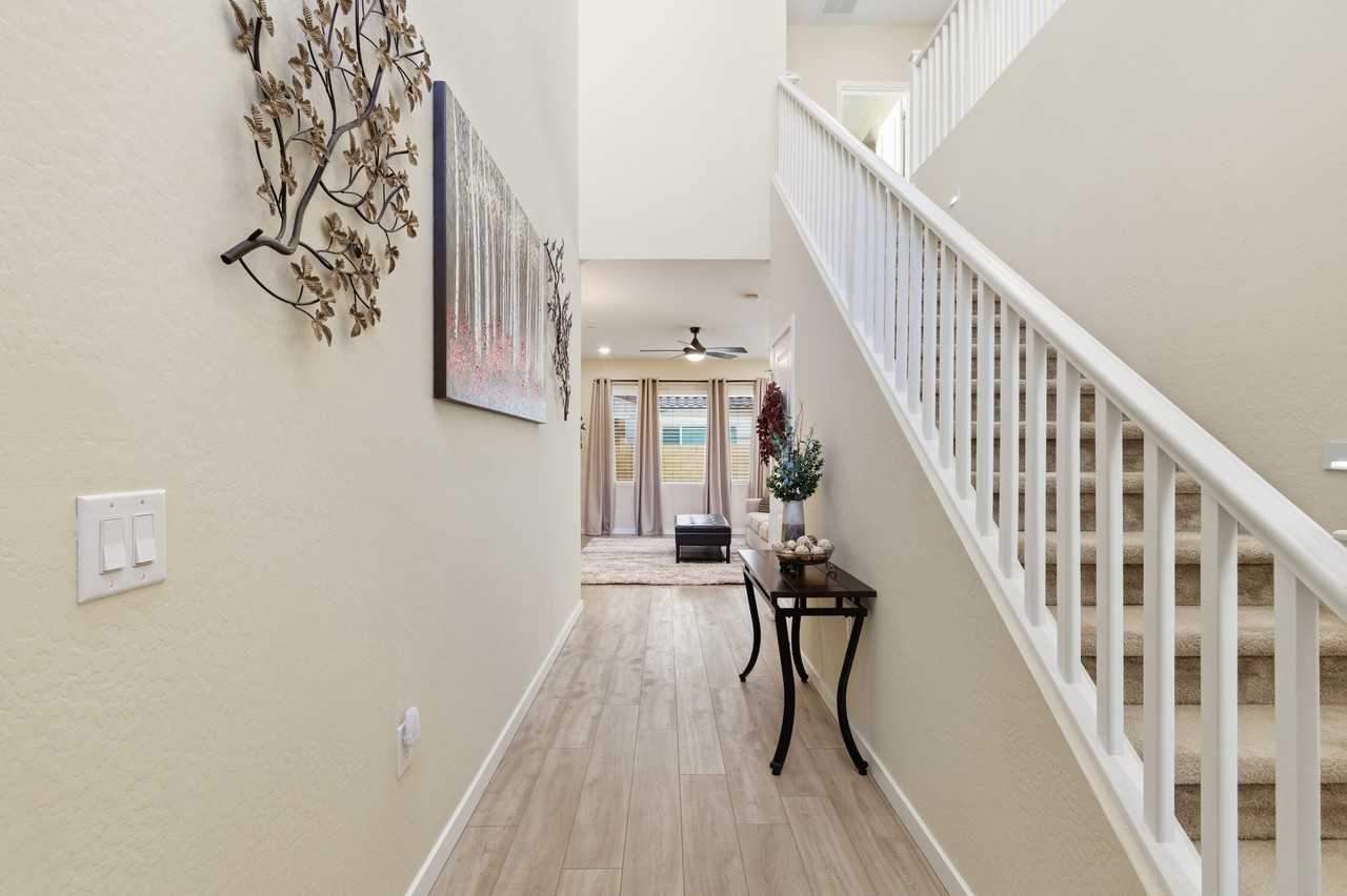 737 E Beauchamp Dr #102 - Photo 2 of 25