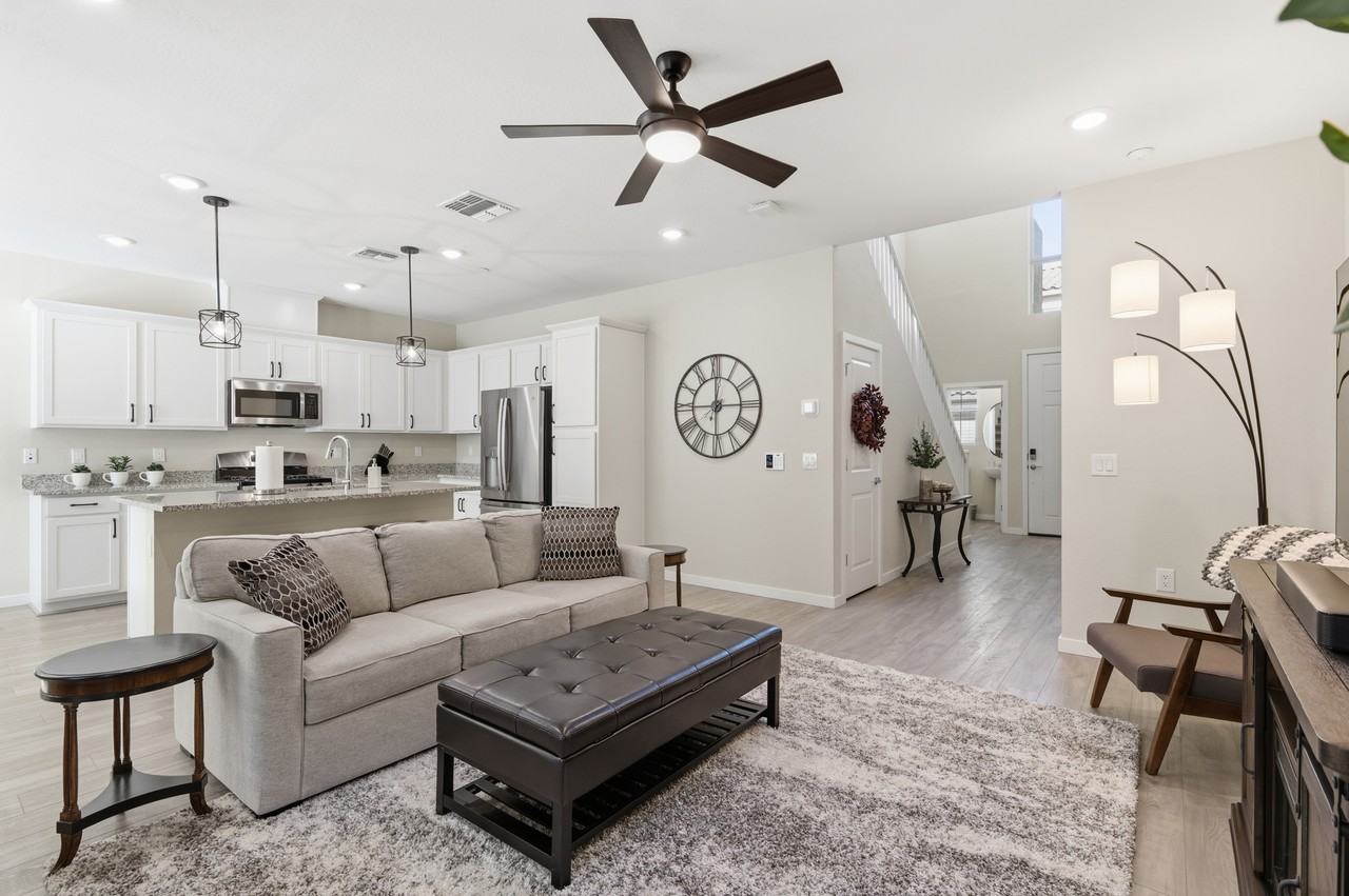 737 E Beauchamp Dr #102 - Photo 3 of 25