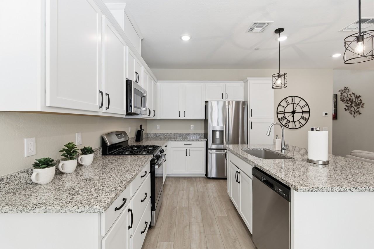 737 E Beauchamp Dr #102 - Photo 5 of 25