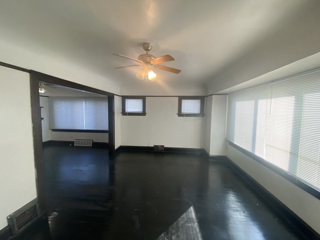 3130 N 35th St - Photo 4 of 17