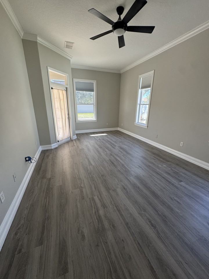 382 Covered Bridge Dr #NA - Photo 4 of 9