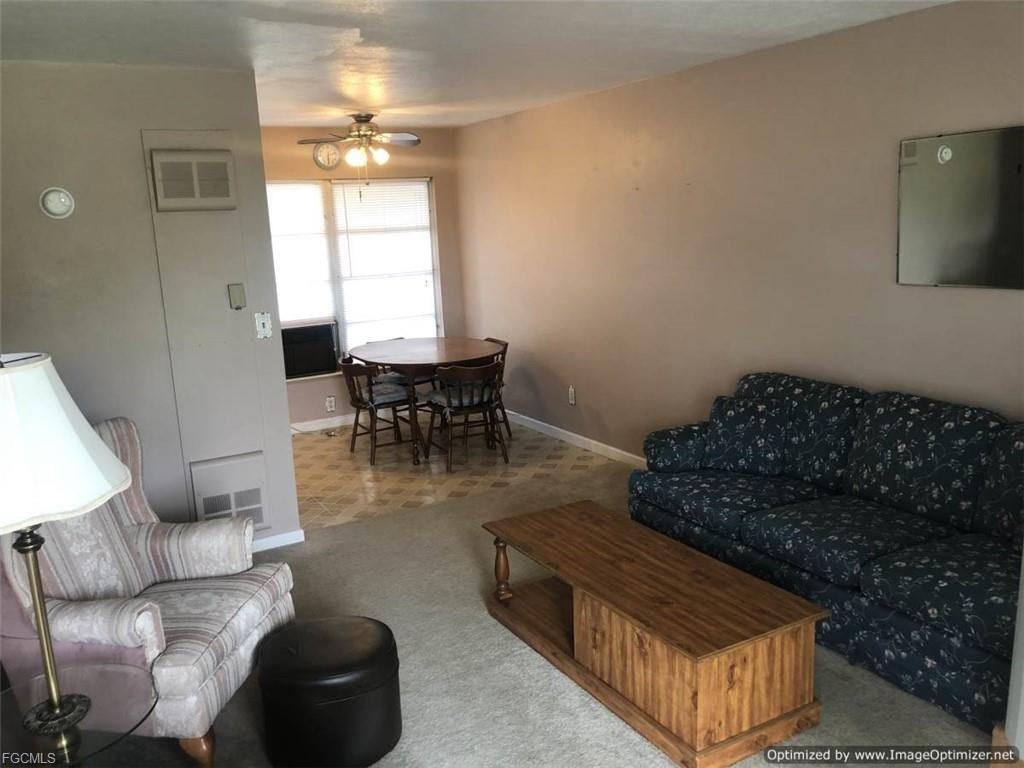 1119 Wesley St - Photo 3 of 8