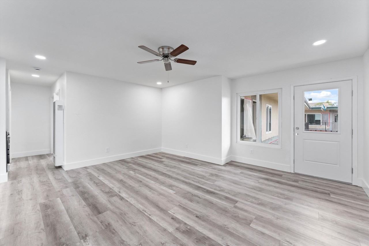 323 14th Street - Photo 2 of 18