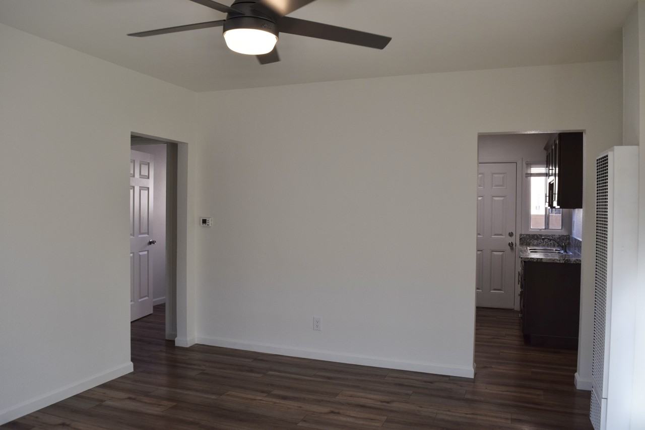 831 Mariposa Street - Photo 3 of 24