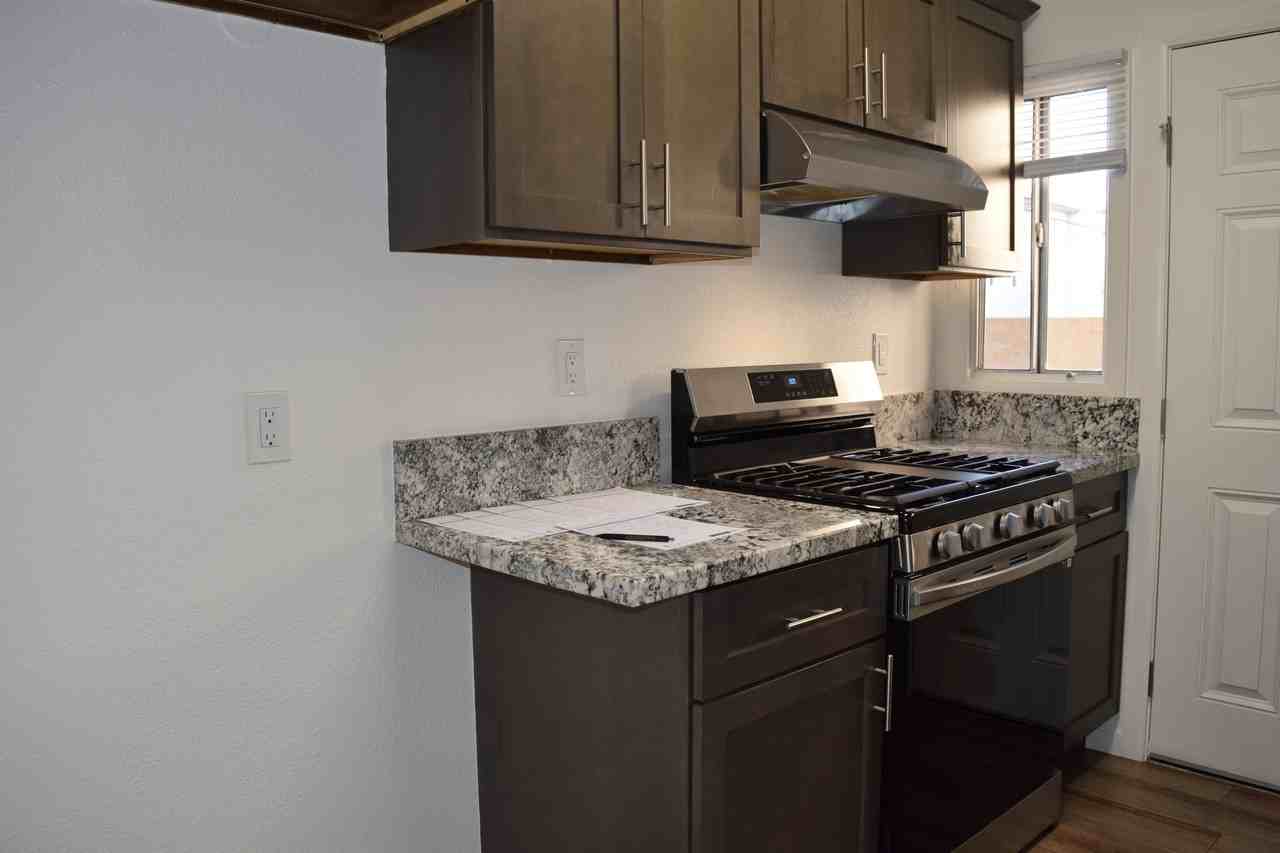 831 Mariposa Street - Photo 7 of 24