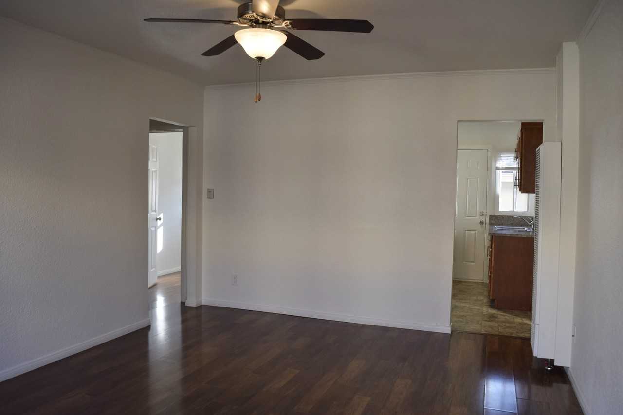 903 Mariposa Street - Photo 3 of 22