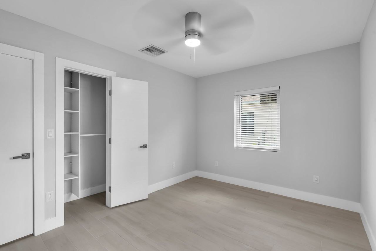 351 Ne 82nd St #1 - Photo 4 of 8