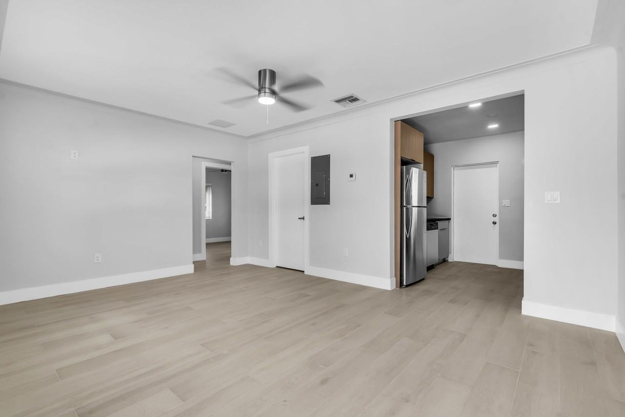 351 Ne 82nd St #1 - Photo 7 of 8