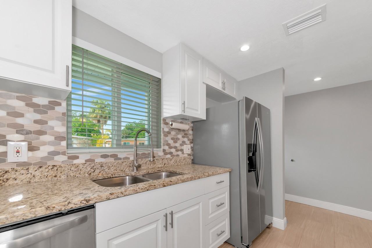 5823 22nd St W #NA - Photo 5 of 20