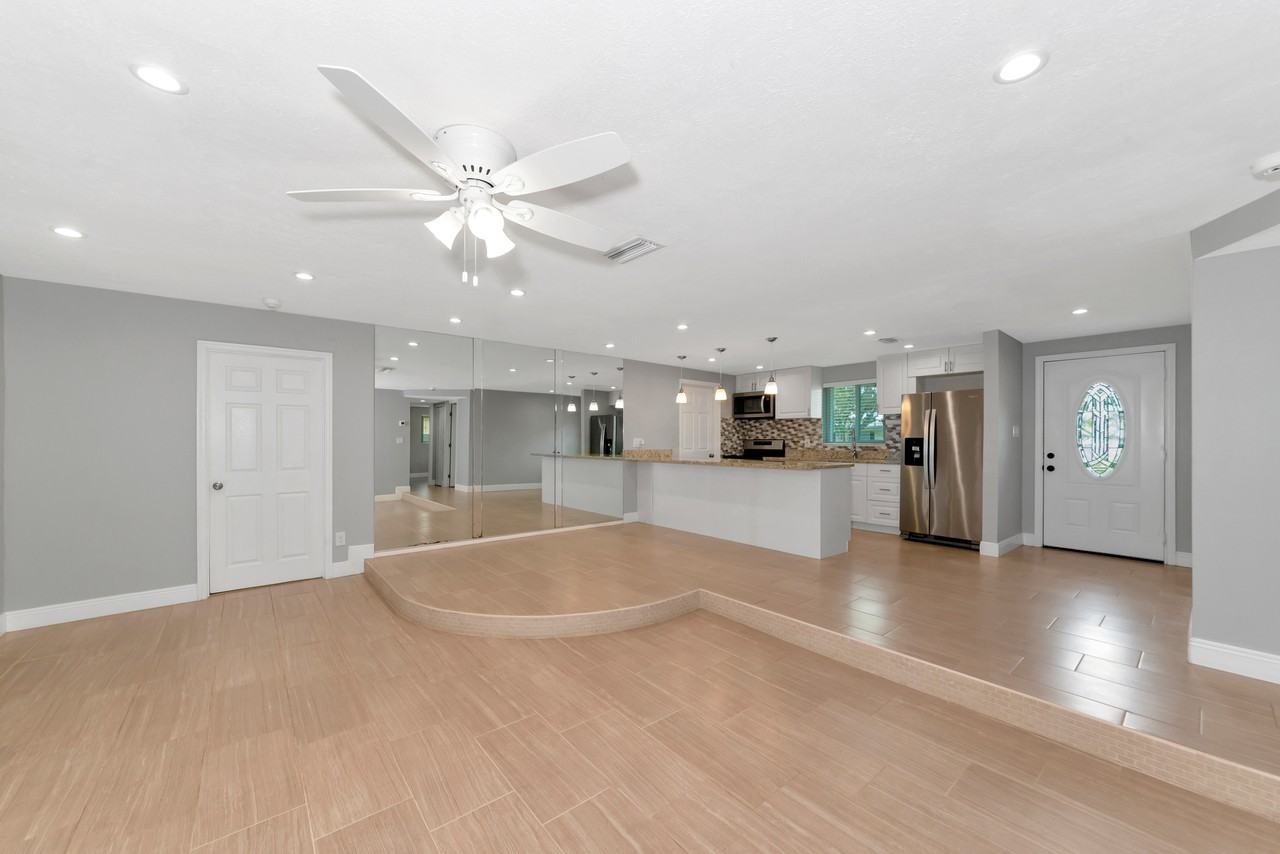 5823 22nd St W #NA - Photo 6 of 20