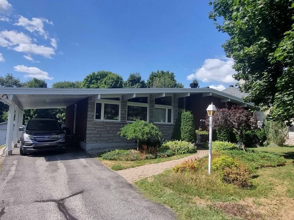 51 Rue de la Sapinière - Photo 2 of 17