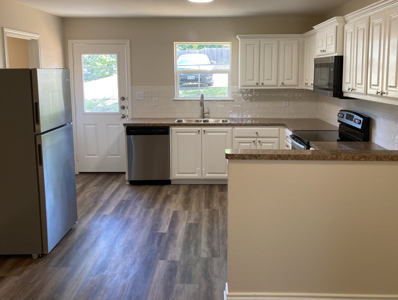 1004 S Porter Ave #1004 - Photo 4 of 9