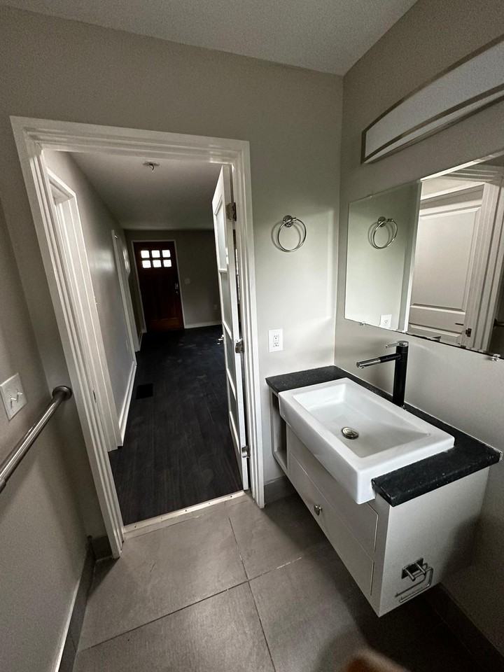 327 N Clarendon Ave #A - Photo 6 of 12