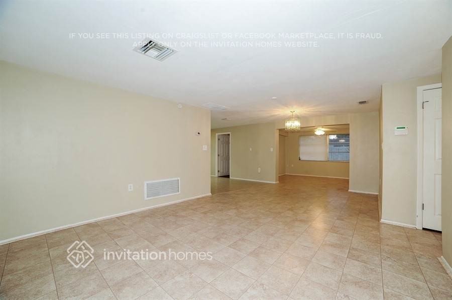 3041 Holiday Lake Dr - Photo 2 of 21