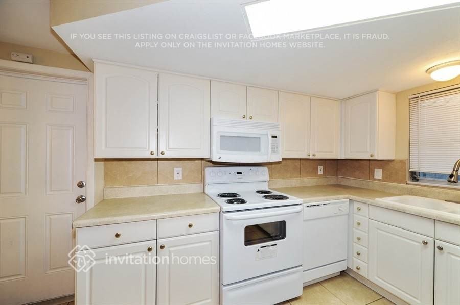 3041 Holiday Lake Dr - Photo 6 of 21