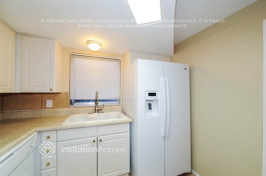 3041 Holiday Lake Dr - Photo 7 of 21