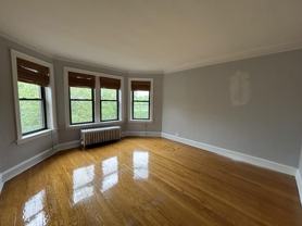 4628 N Wolcott Ave - Photo 1 of 1