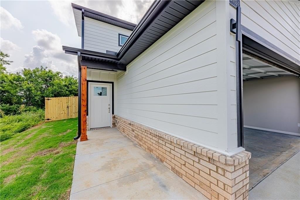 1602 Sw Poigai Way #1 - Photo 2 of 28