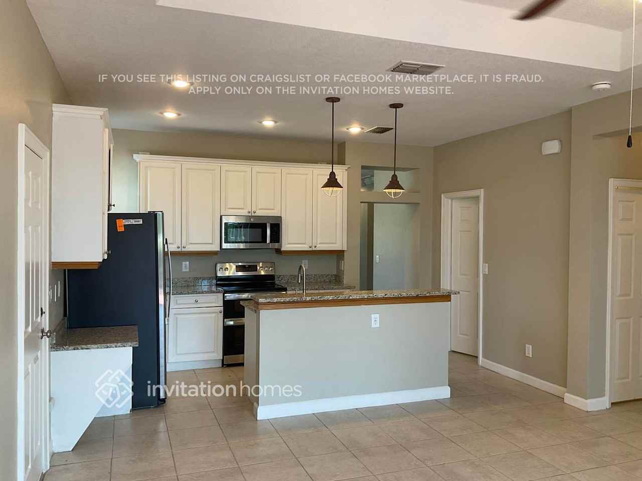 1895 Lexington Pl - Photo 4 of 11