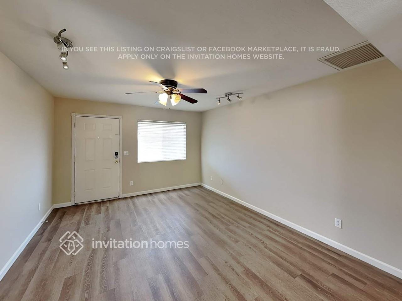 9023 W Harmont Dr - Photo 4 of 19