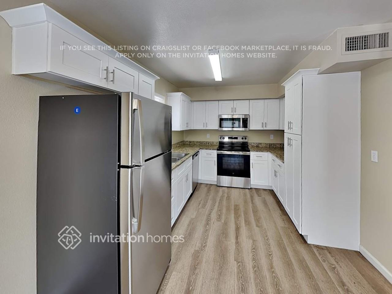 9023 W Harmont Dr - Photo 7 of 19