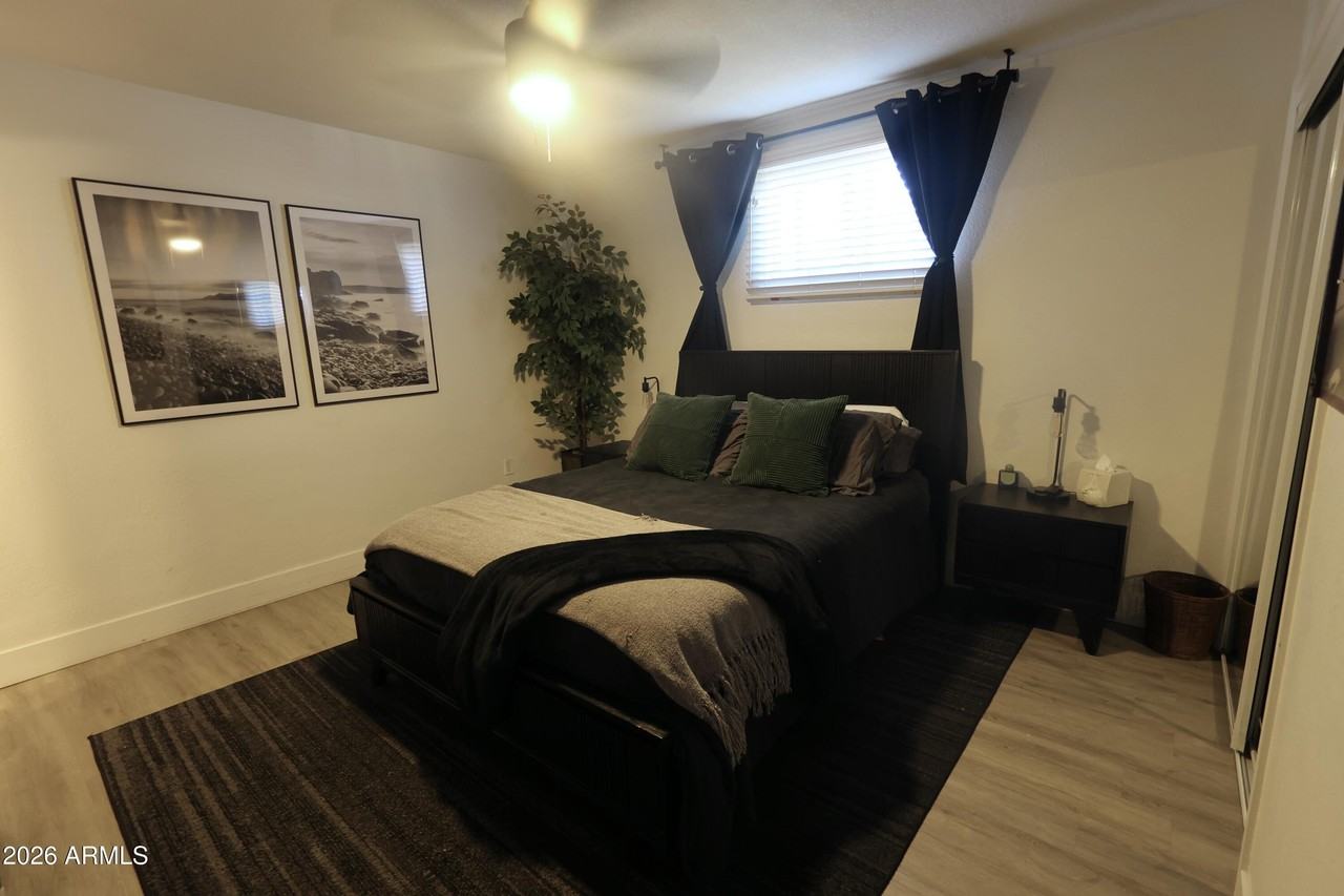 1011 W Elna Rae St - Photo 7 of 32