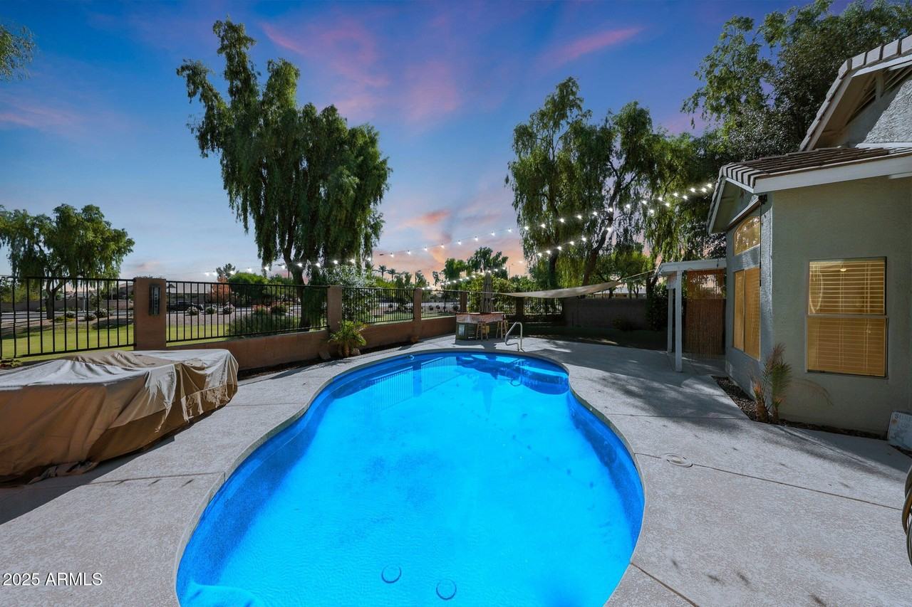 14635 N 147th Ln - Photo 7 of 50