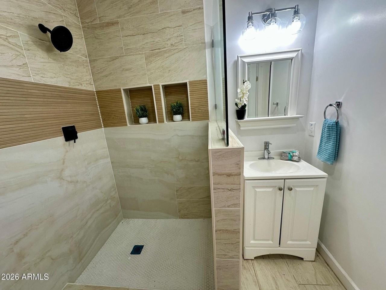 3125 E Oak St #2 - Photo 2 of 22