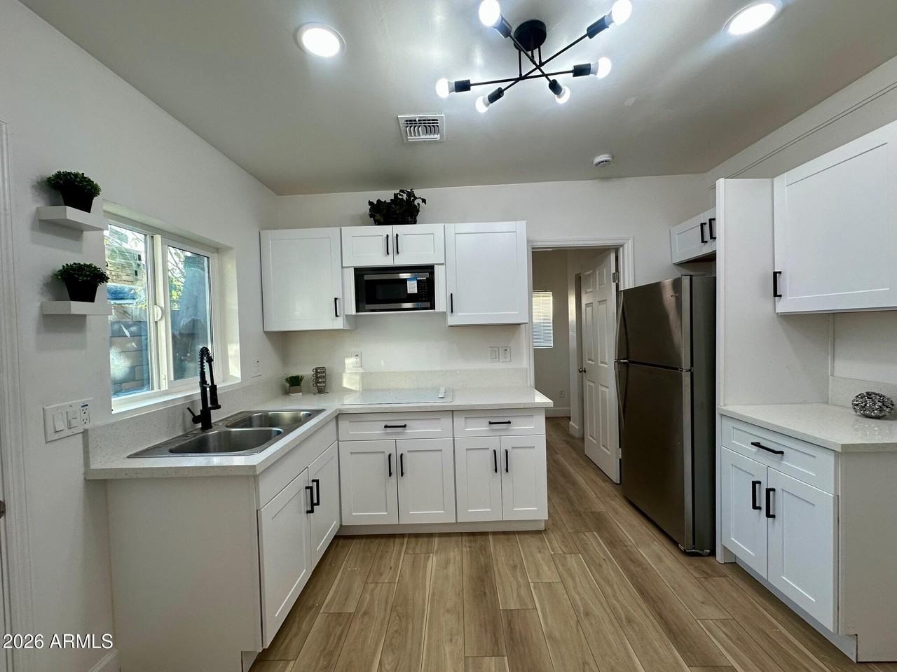 3125 E Oak St #2 - Photo 5 of 22