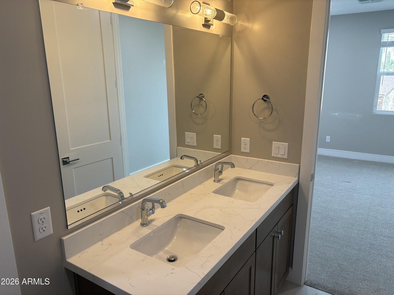 1015 E Pasadena Ave - Photo 6 of 11