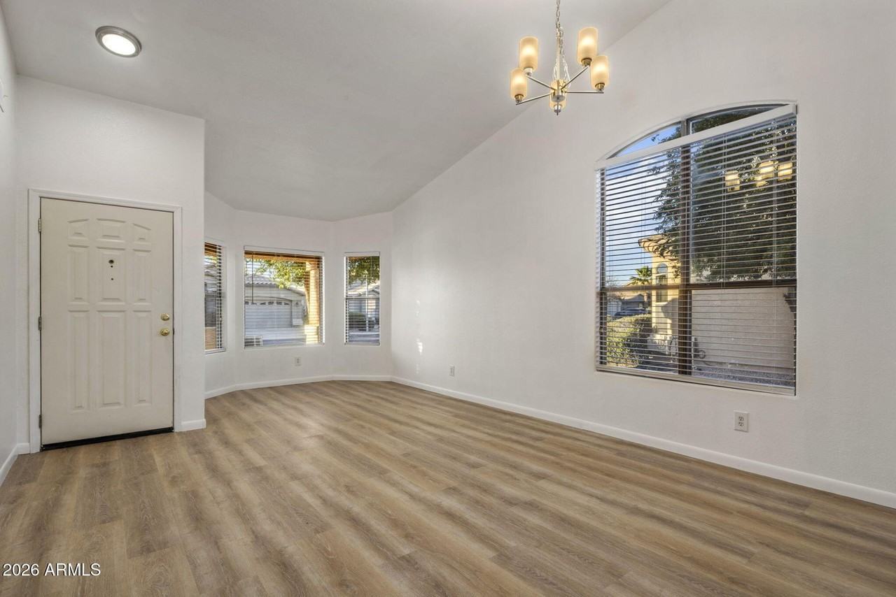 9326 E Pampa Ave - Photo 3 of 31