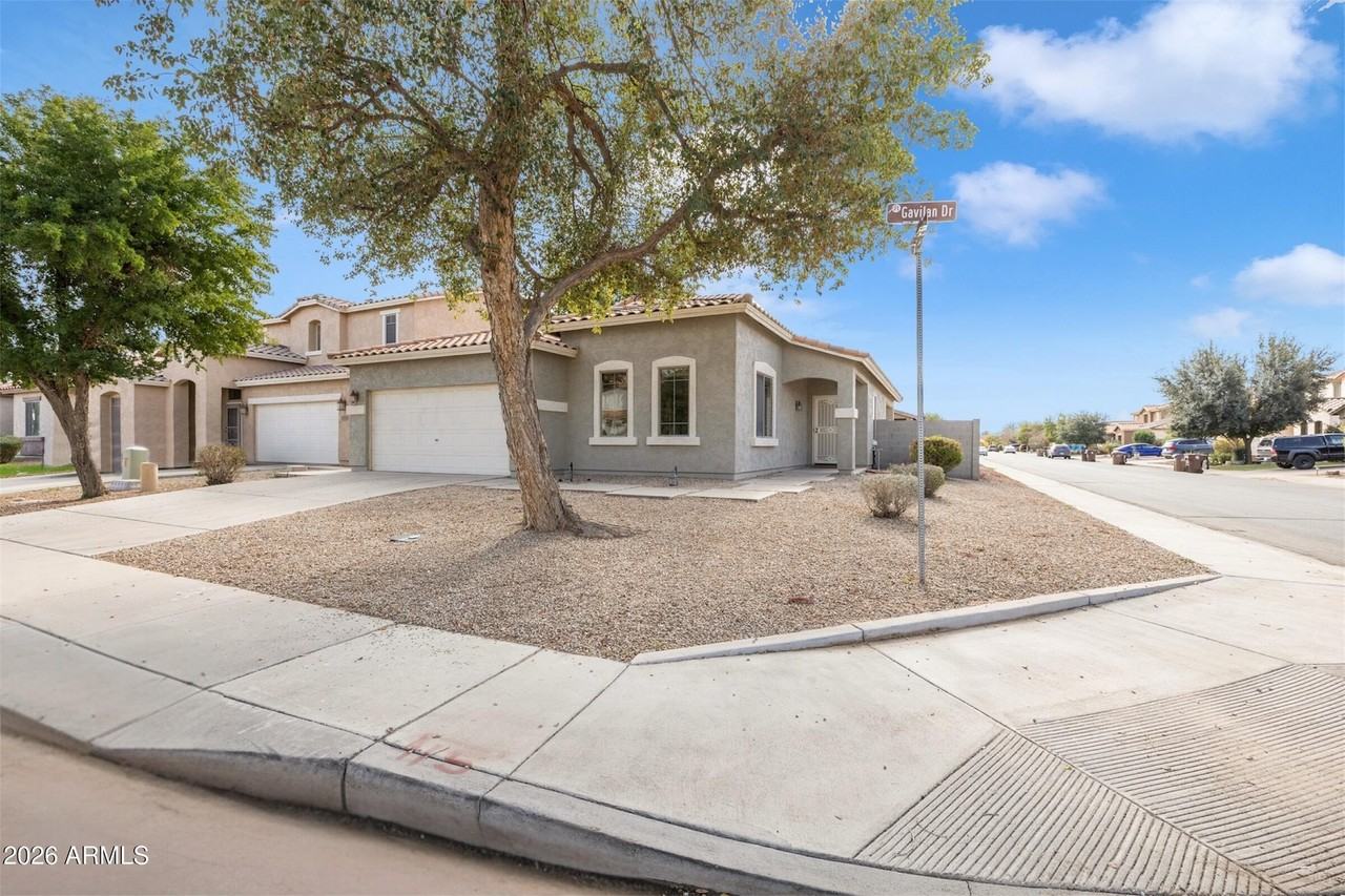 45445 W Gavilan Dr - Photo 3 of 50