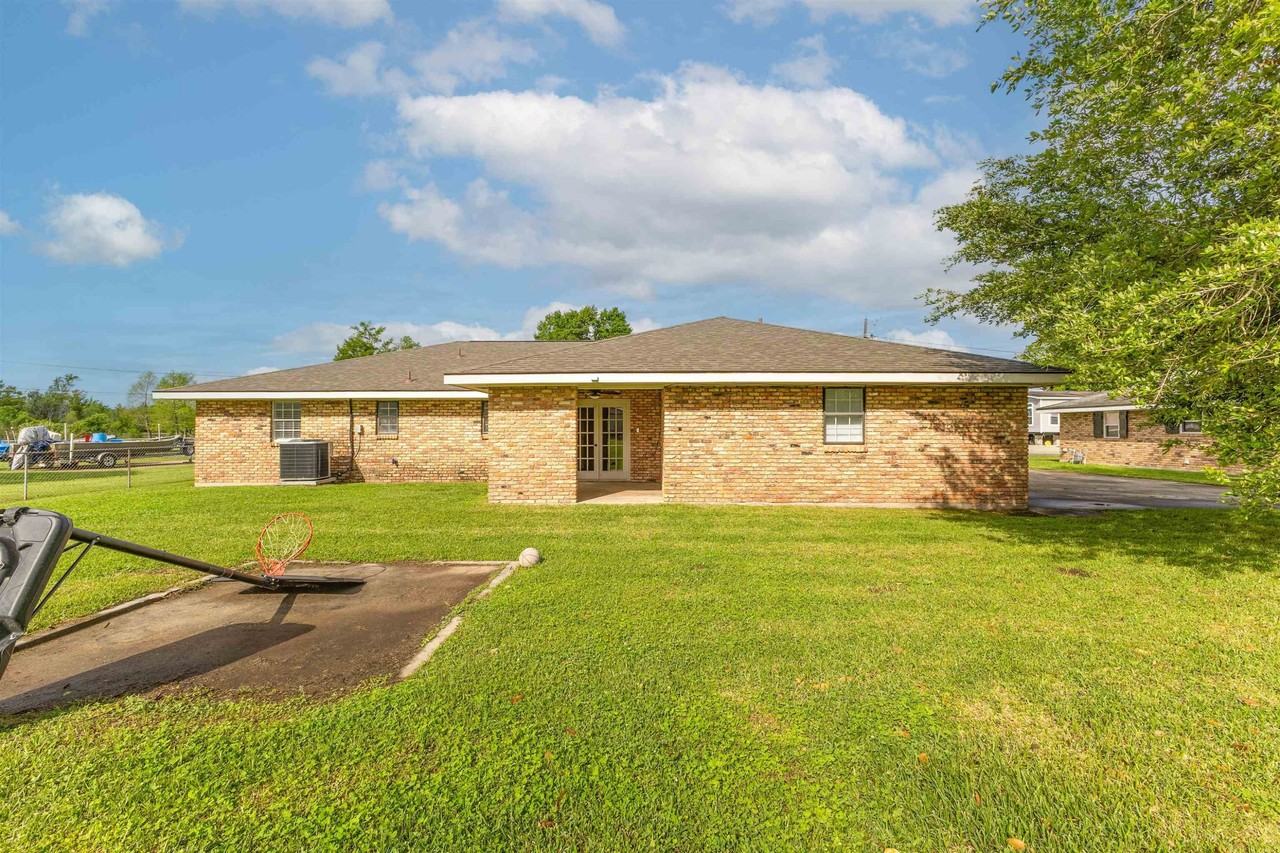 13437 Margaret St - Photo 7 of 21