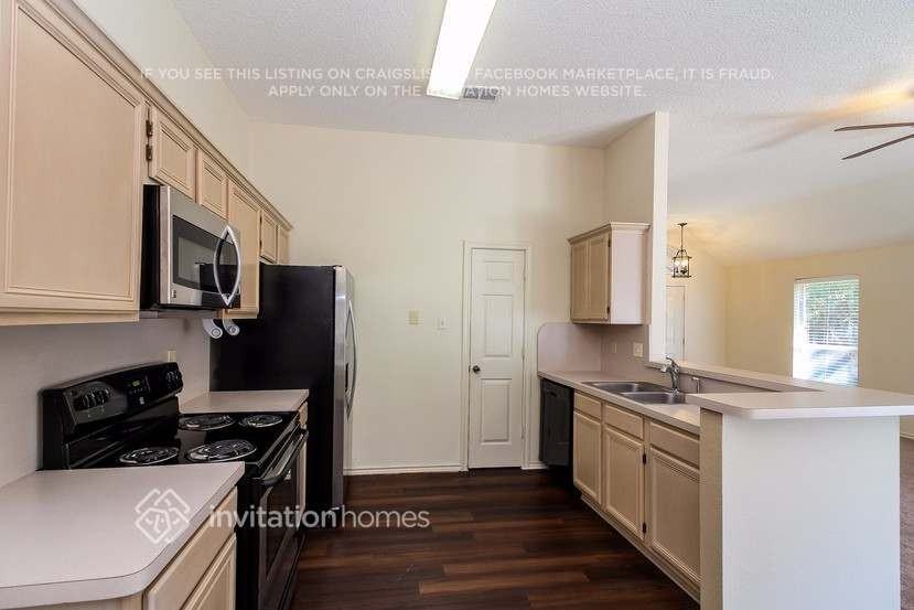 7614 Maui Ln - Photo 6 of 18