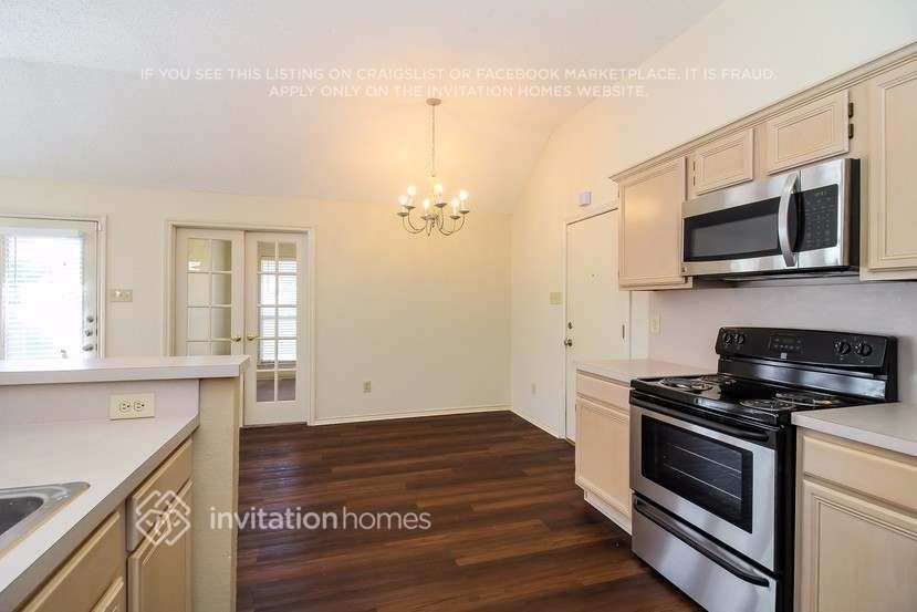 7614 Maui Ln - Photo 7 of 18