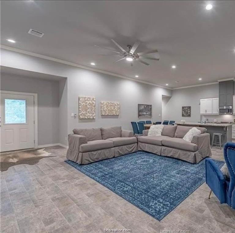 3635 Kenyon Dr #B - Photo 2 of 13