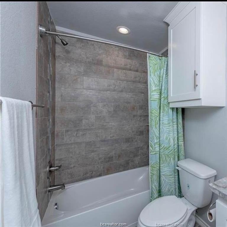 3635 Kenyon Dr #B - Photo 6 of 13