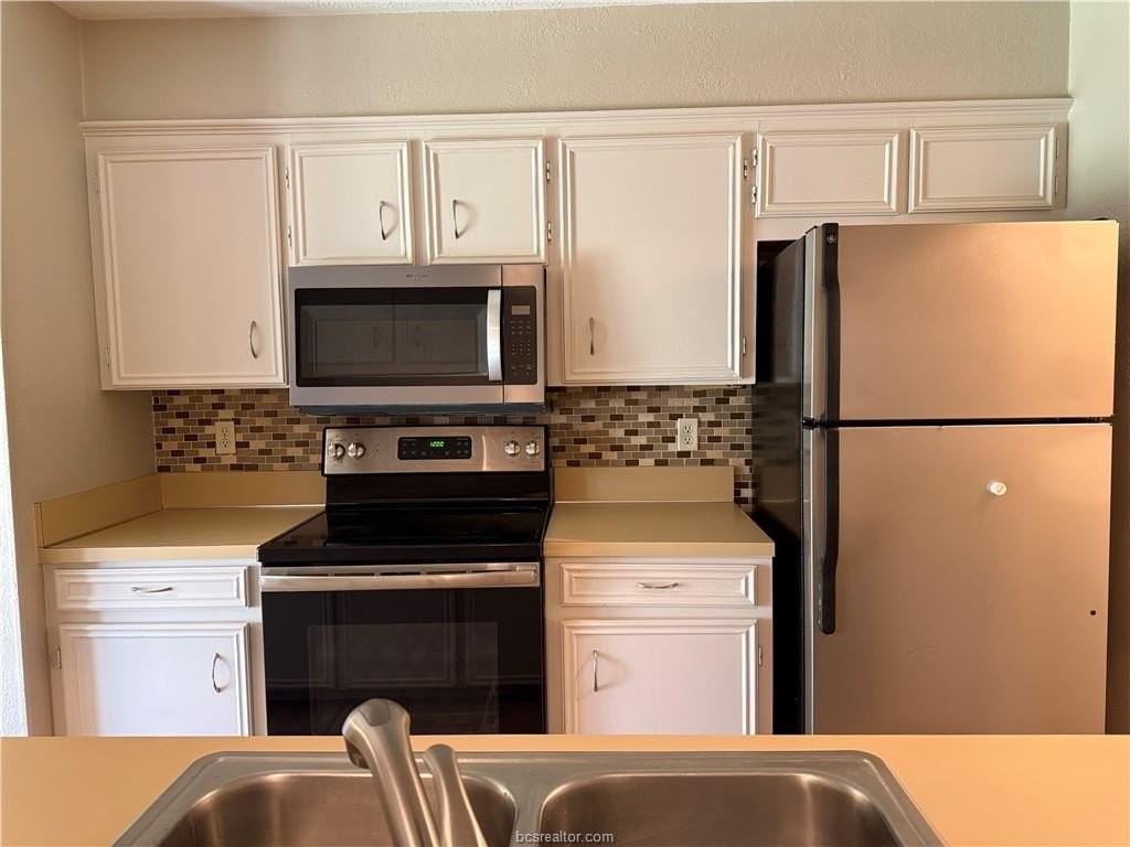 3203 Bahia Dr - Photo 7 of 23