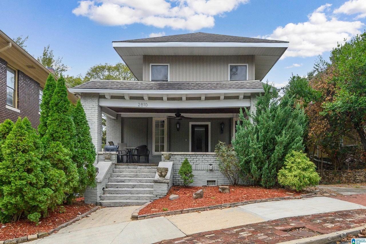 2810 Rhodes Cir S - Photo 2 of 24