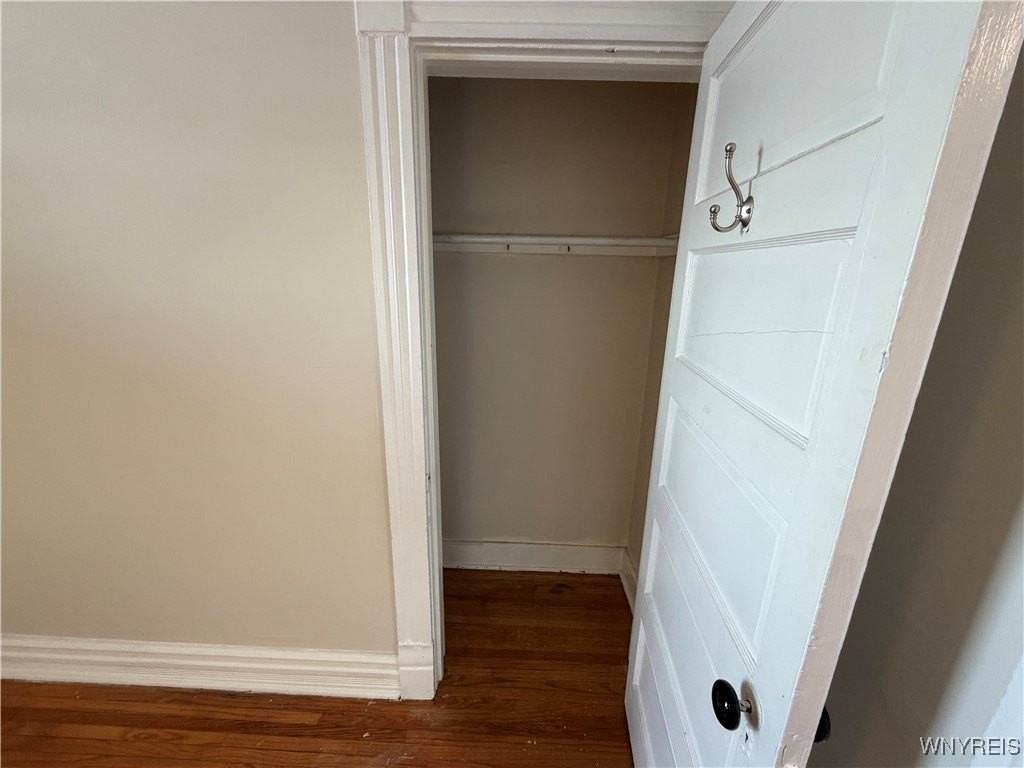 180 Richmond Ave Apt 4 #4 - Photo 7 of 21